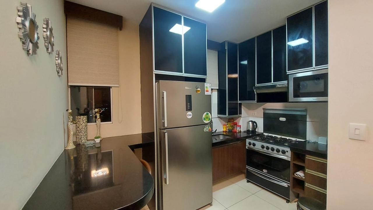 Hermoso Y Unico Apartamento Moderno, En Pleno Centro De Santa Cruz, Con Netflix Wi-Fi De 60 Mb, Estacionamiento Gratis Y Ac En Todos Los Ambientes 圣克鲁斯 外观 照片