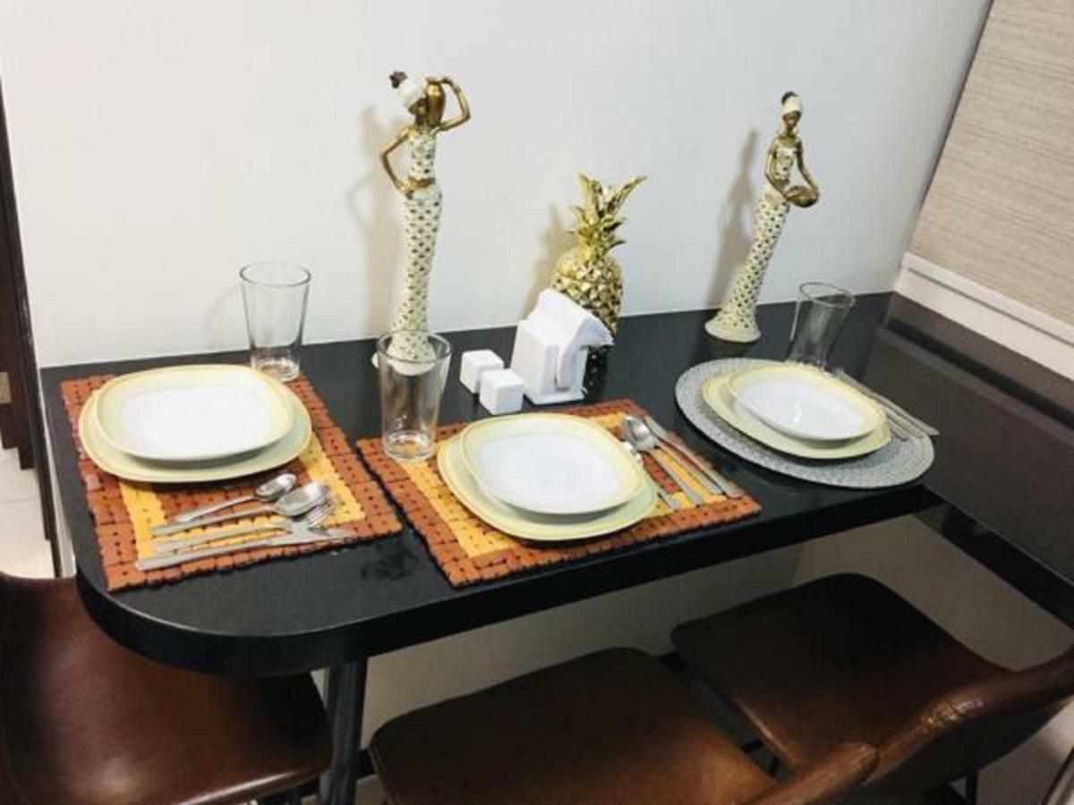 Hermoso Y Unico Apartamento Moderno, En Pleno Centro De Santa Cruz, Con Netflix Wi-Fi De 60 Mb, Estacionamiento Gratis Y Ac En Todos Los Ambientes 圣克鲁斯 外观 照片