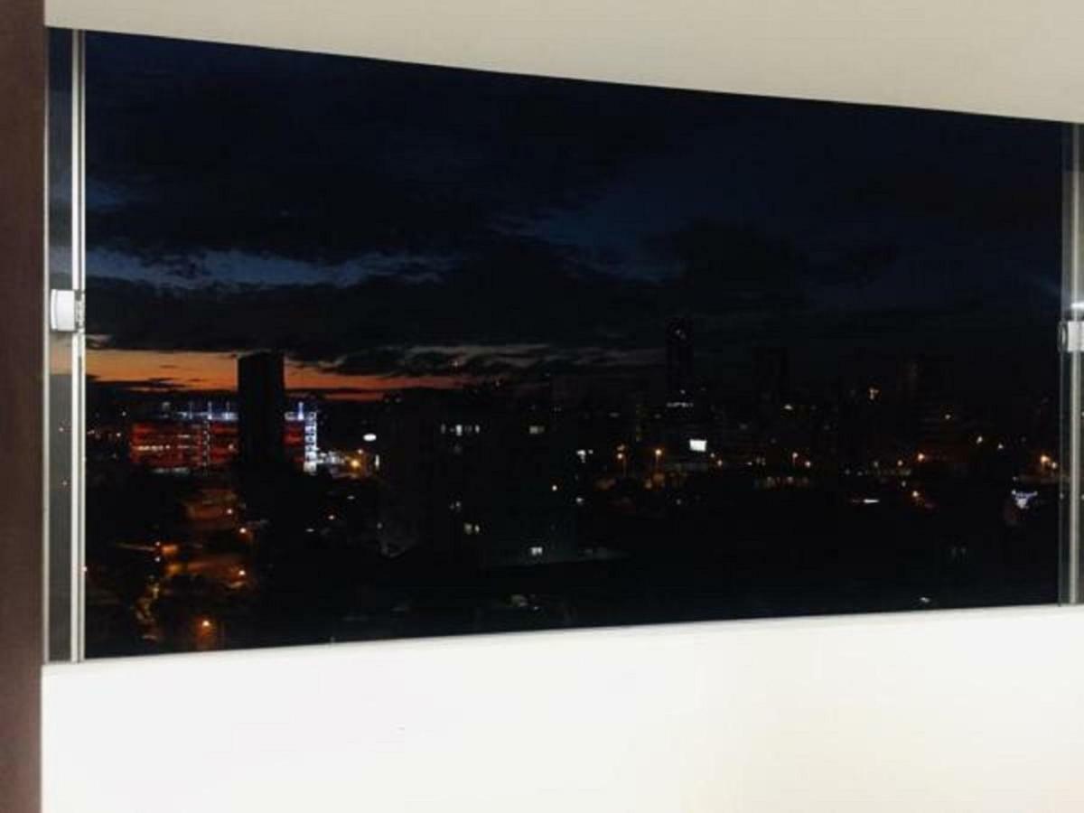 Hermoso Y Unico Apartamento Moderno, En Pleno Centro De Santa Cruz, Con Netflix Wi-Fi De 60 Mb, Estacionamiento Gratis Y Ac En Todos Los Ambientes 圣克鲁斯 外观 照片